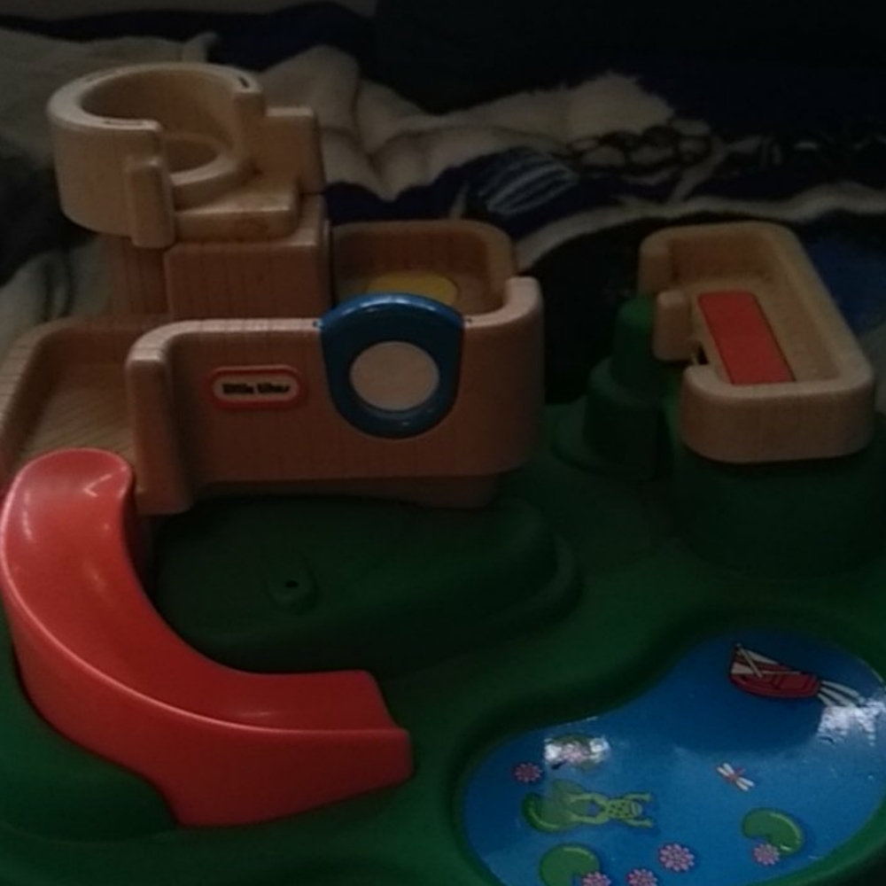 Little tikes little people play ground